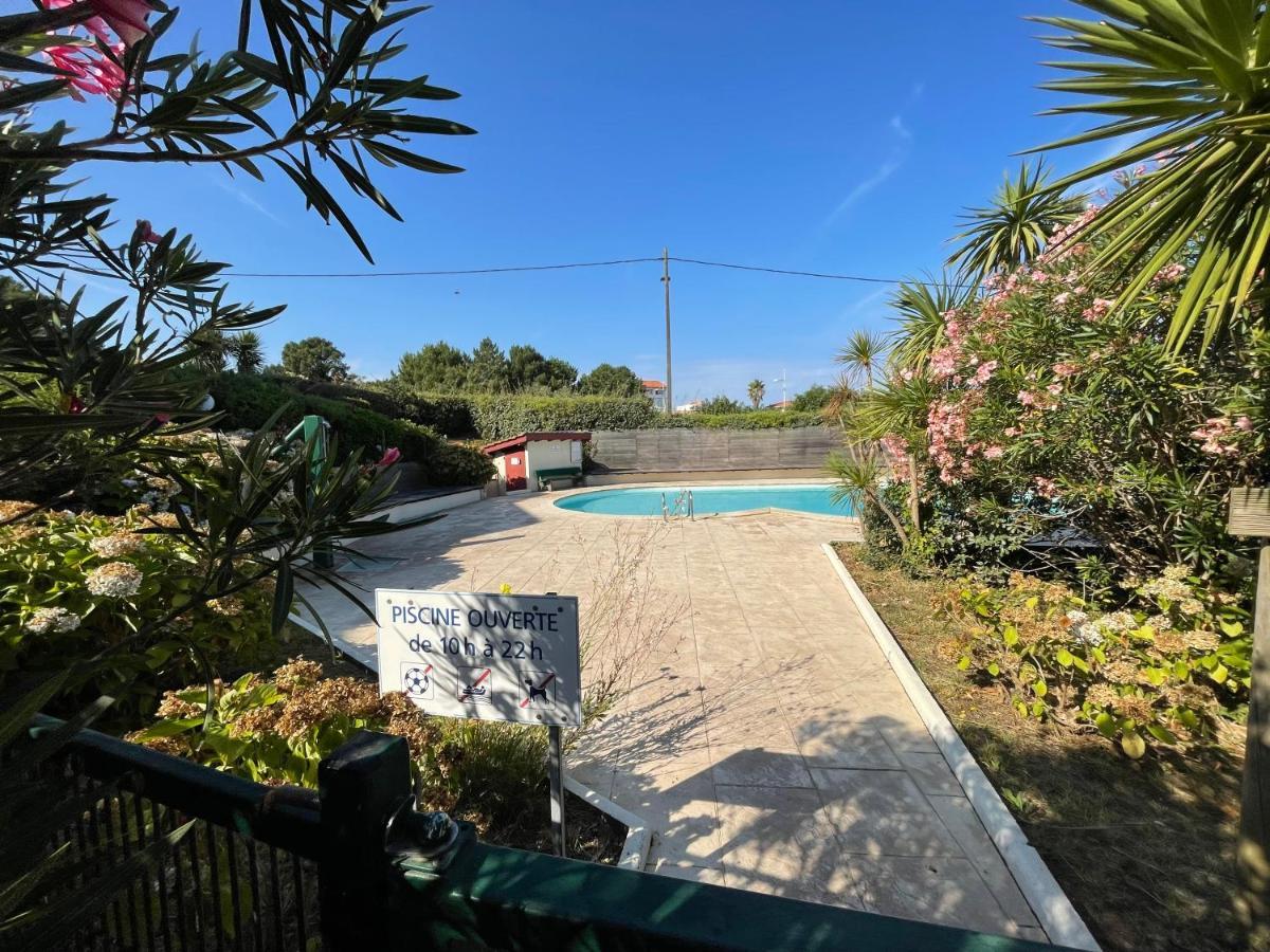 Splendide Appartement De Charme Avec Patio, Parking Et Plage A 3 Minutes Biarritz Buitenkant foto